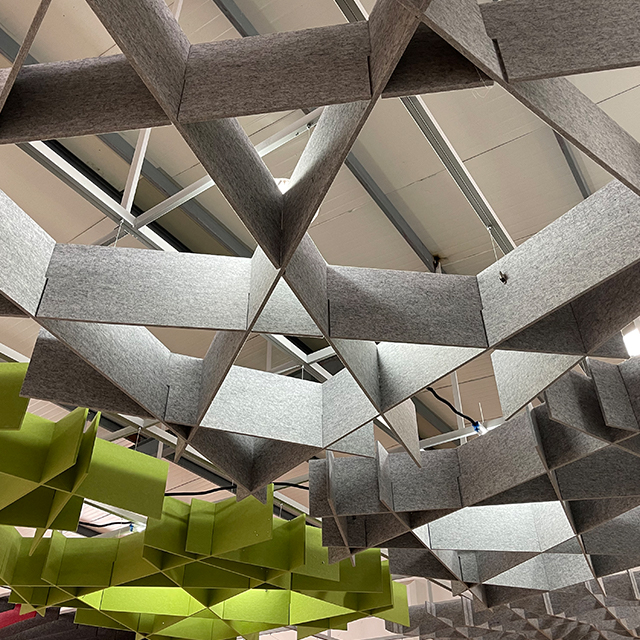 Unregelmäßige Akustikdeckenmodule